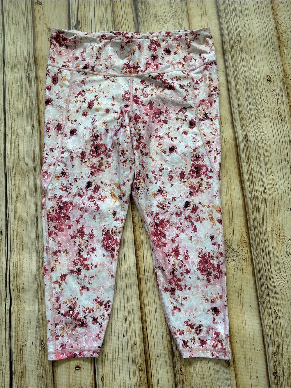 GAP Floral Pink & White Active Capri Leggings